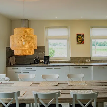 Het Atelier - Geschikt Tot 8 Personen Pensión Maasbommel